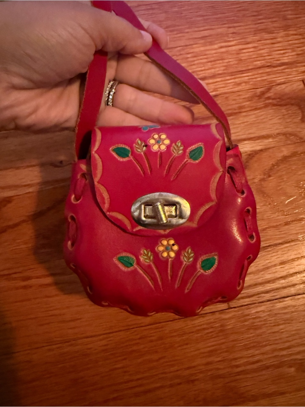 Vintage handmade red leather mini purse Mexico floral designs turn-lock closure